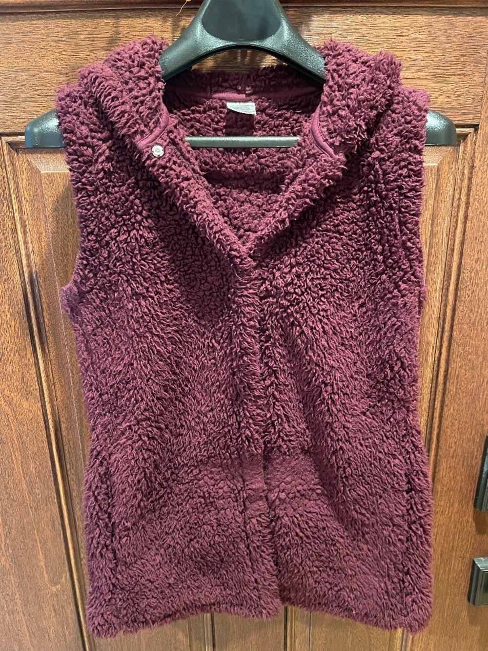 Jockey Sherpa Vest with Hood Size XS , burgundy